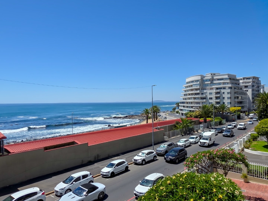 2 Bedroom Property for Sale in Sea Point Western Cape